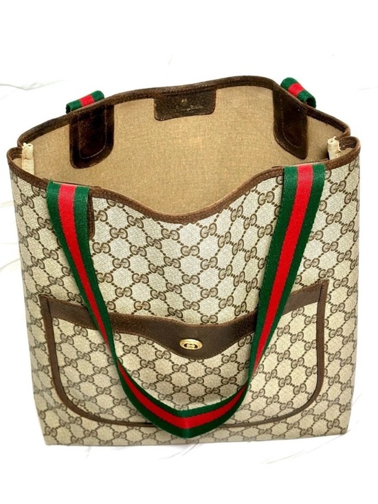 Gucci Handbags - GUCCI SIGNATURE Beige Tote With Red And Green Straps Gorgeous